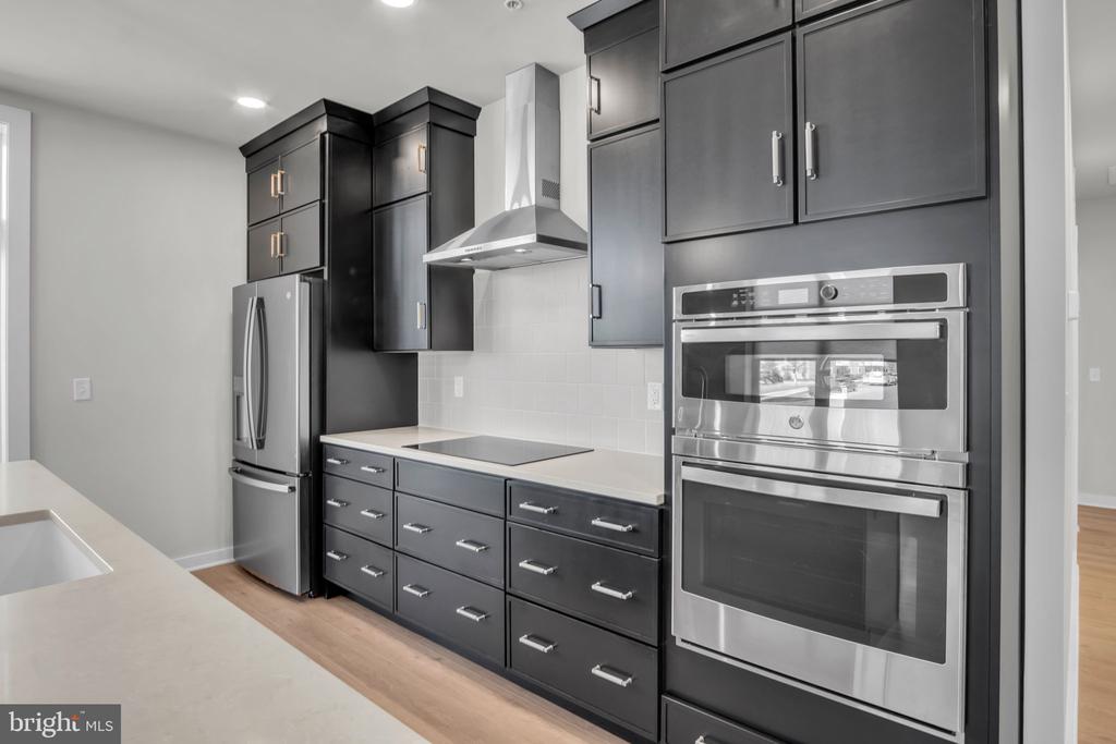 117 BLACKFORD BOULEVARD 105