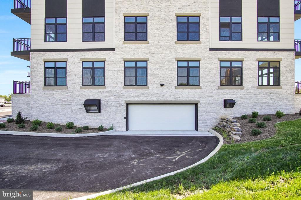 117 BLACKFORD BOULEVARD 105