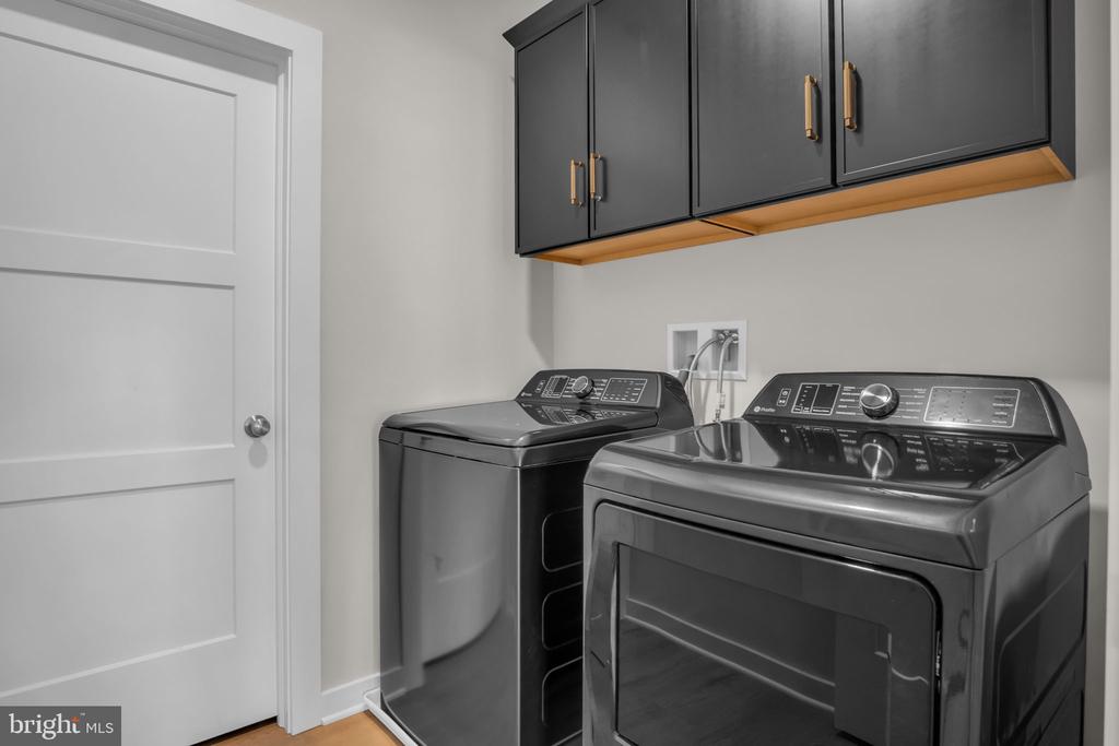 117 BLACKFORD BOULEVARD 105