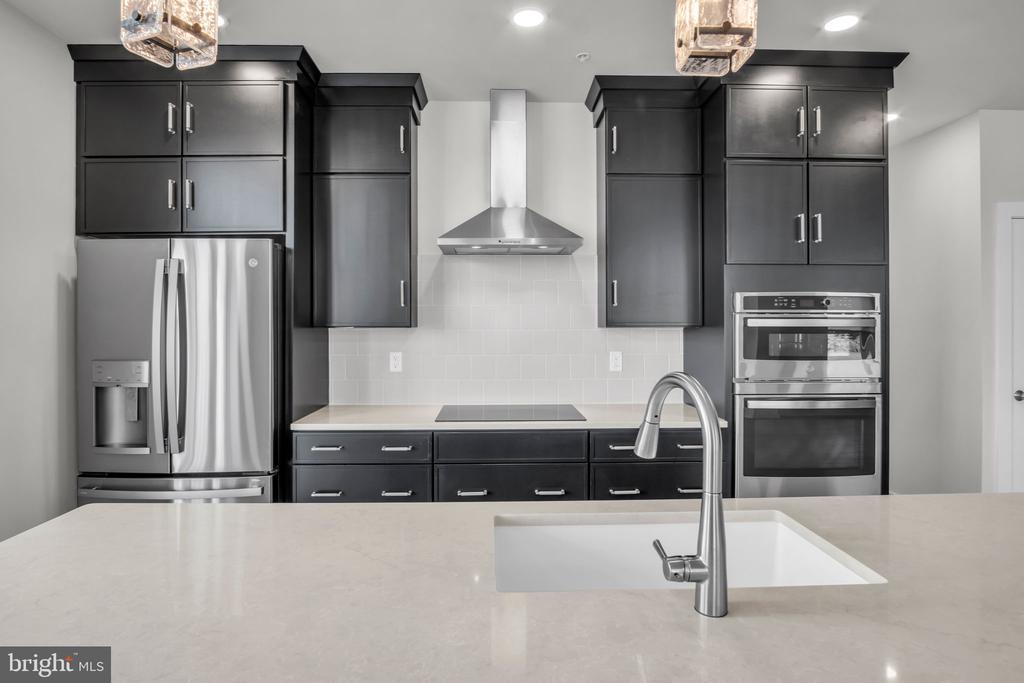 117 BLACKFORD BOULEVARD 105