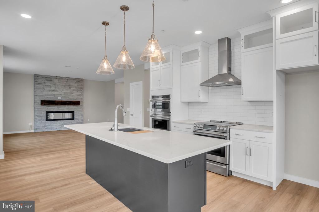 117 BLACKFORD BOULEVARD 204
