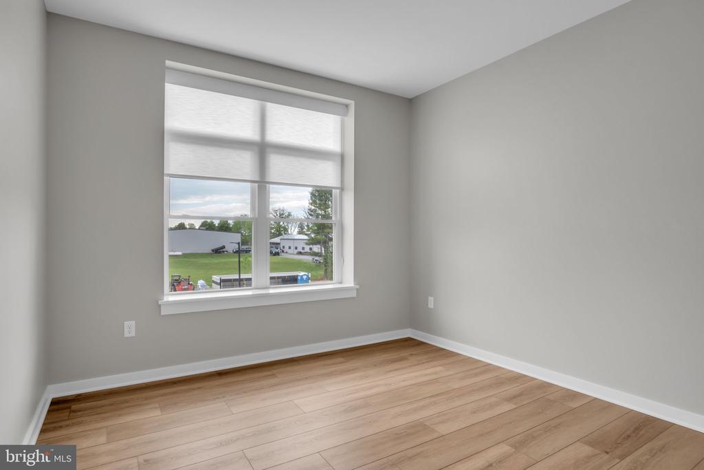 117 BLACKFORD BOULEVARD 204