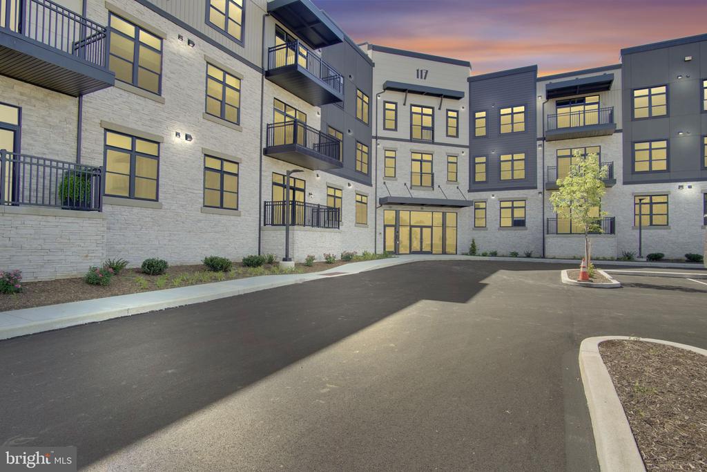 117 BLACKFORD BOULEVARD 312