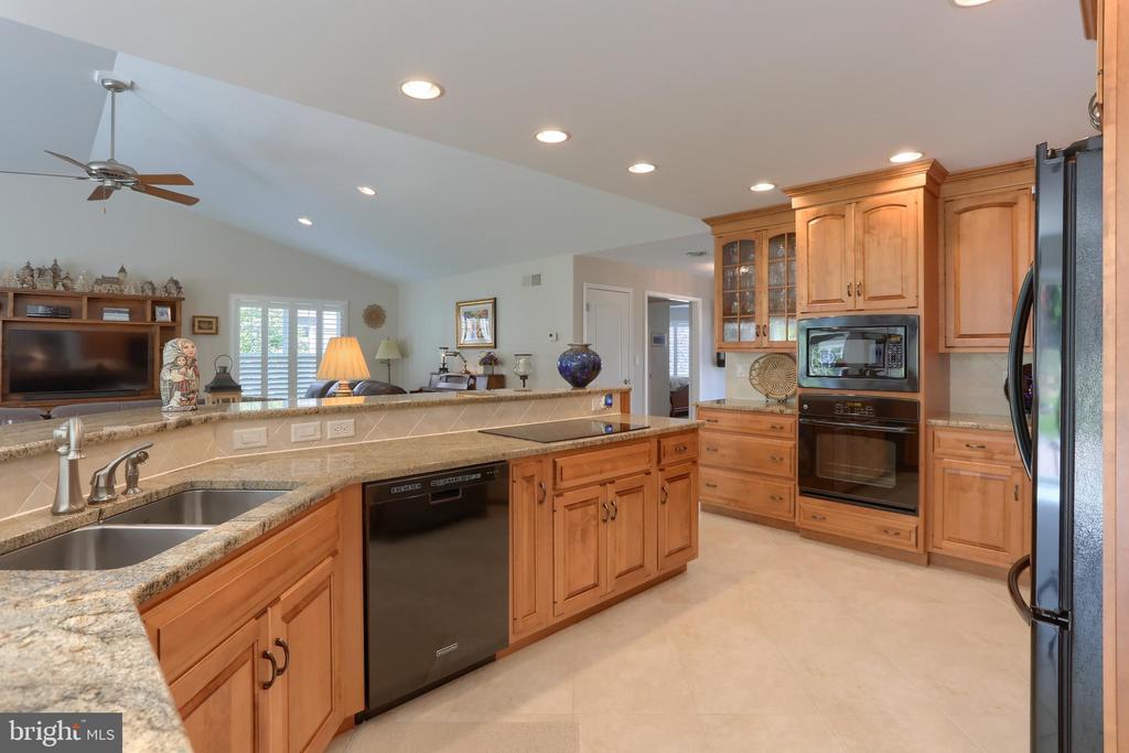 1013 NORTHGATE DRIVE