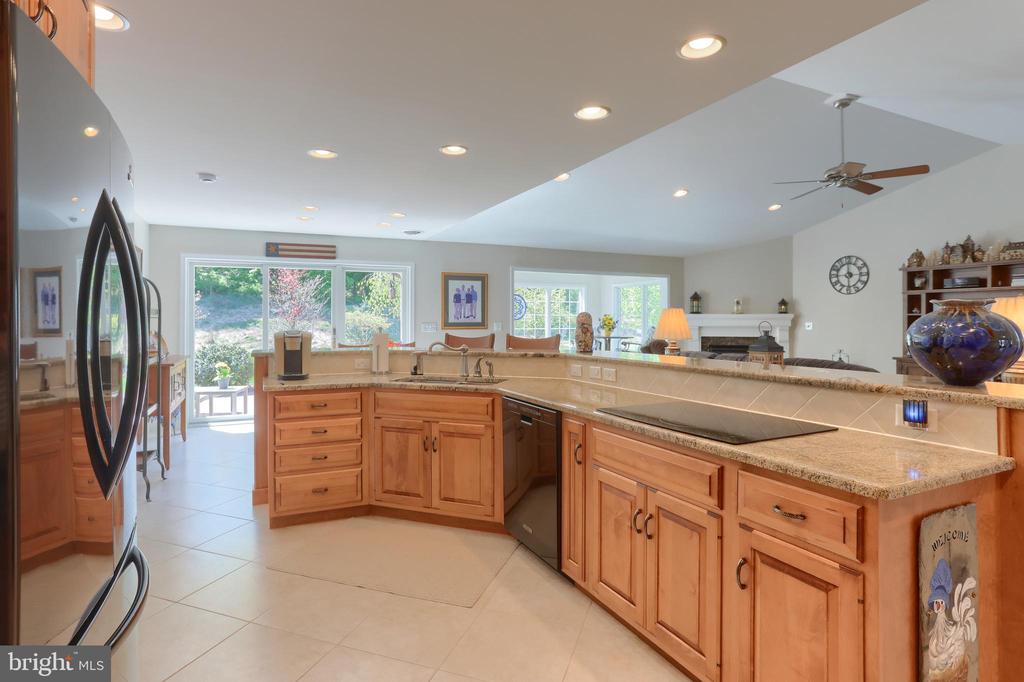 1013 NORTHGATE DRIVE