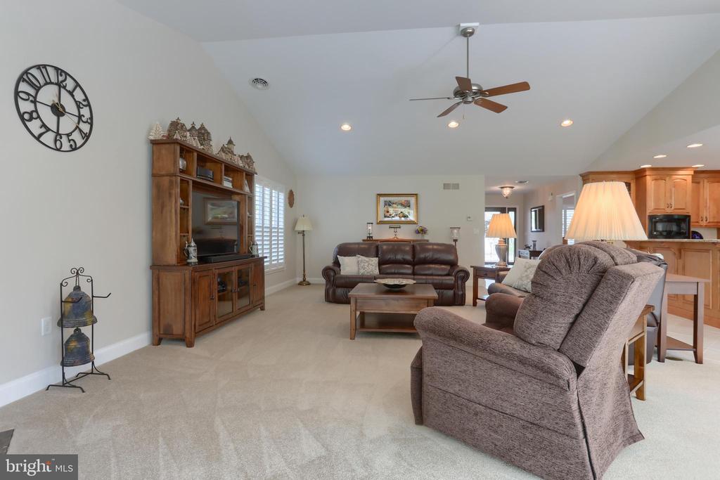 1013 NORTHGATE DRIVE