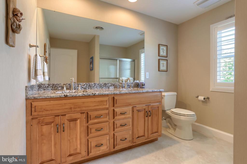 1013 NORTHGATE DRIVE