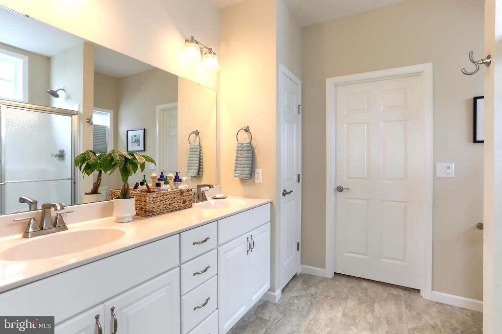 456 STONE GATE BLVD L-0154