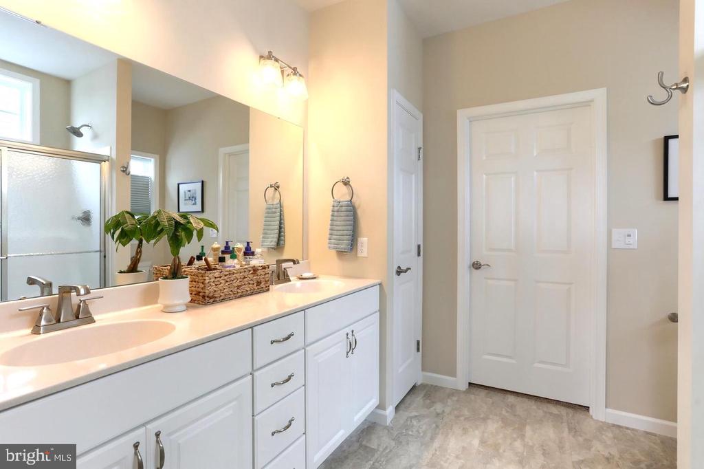 456 STONE GATE BLVD L-0154