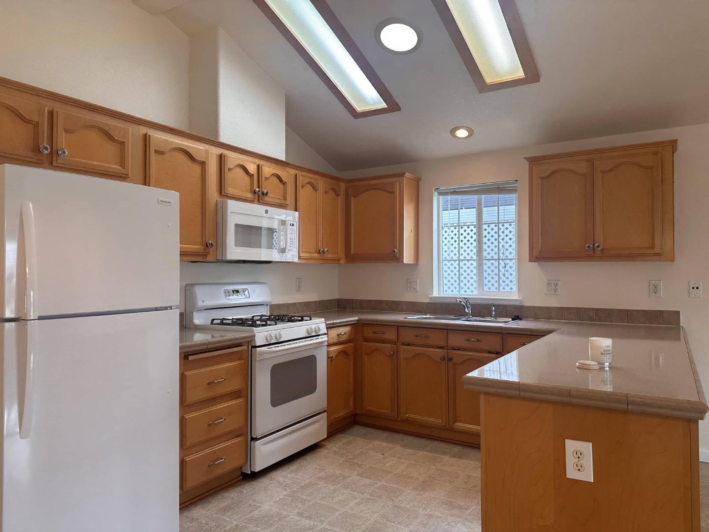 3128 Crescent Unit: 51