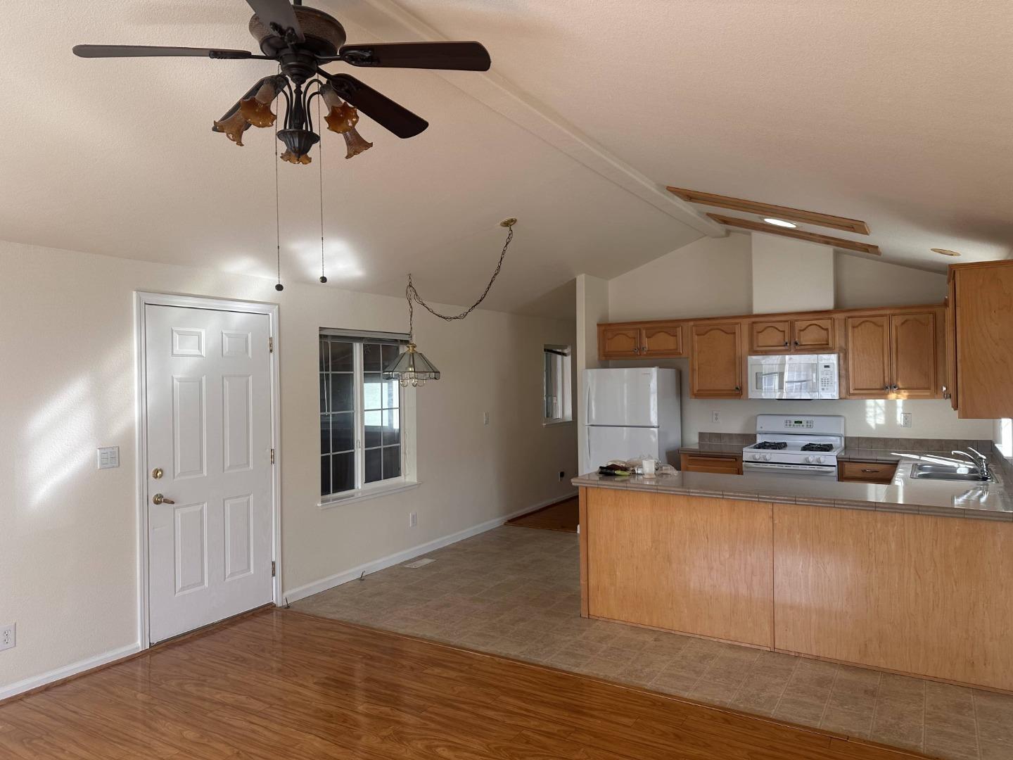 3128 Crescent Unit: 51