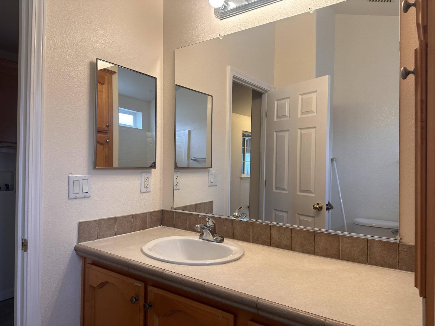 3128 Crescent Unit: 51
