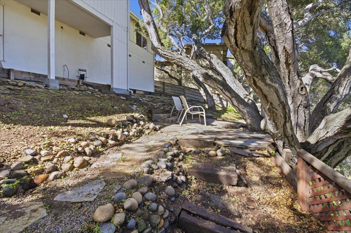 17 Los Encinos Drive