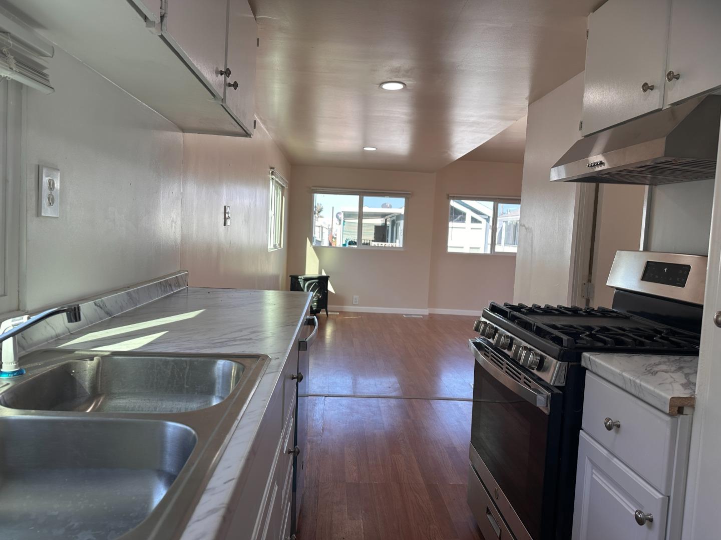 835 Kimball Unit: 43