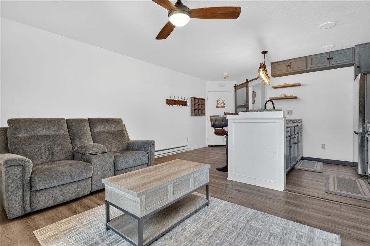 125 Surf Way 305
