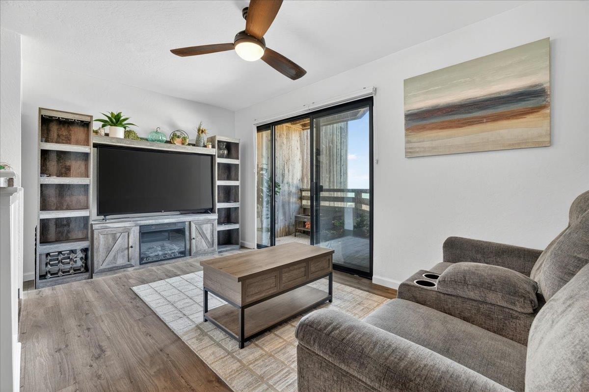125 Surf Way 305