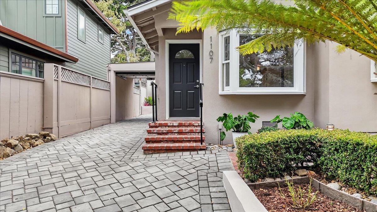1107 David AVE