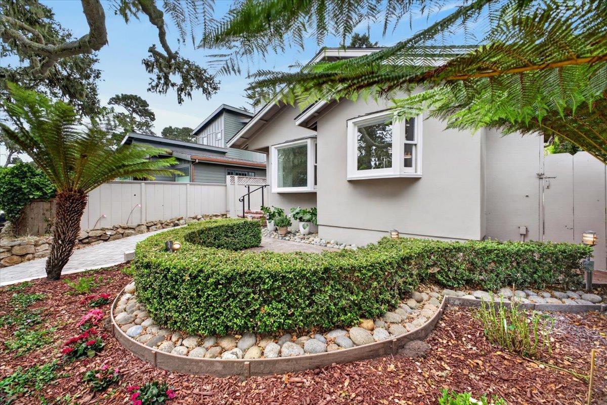 1107 David AVE