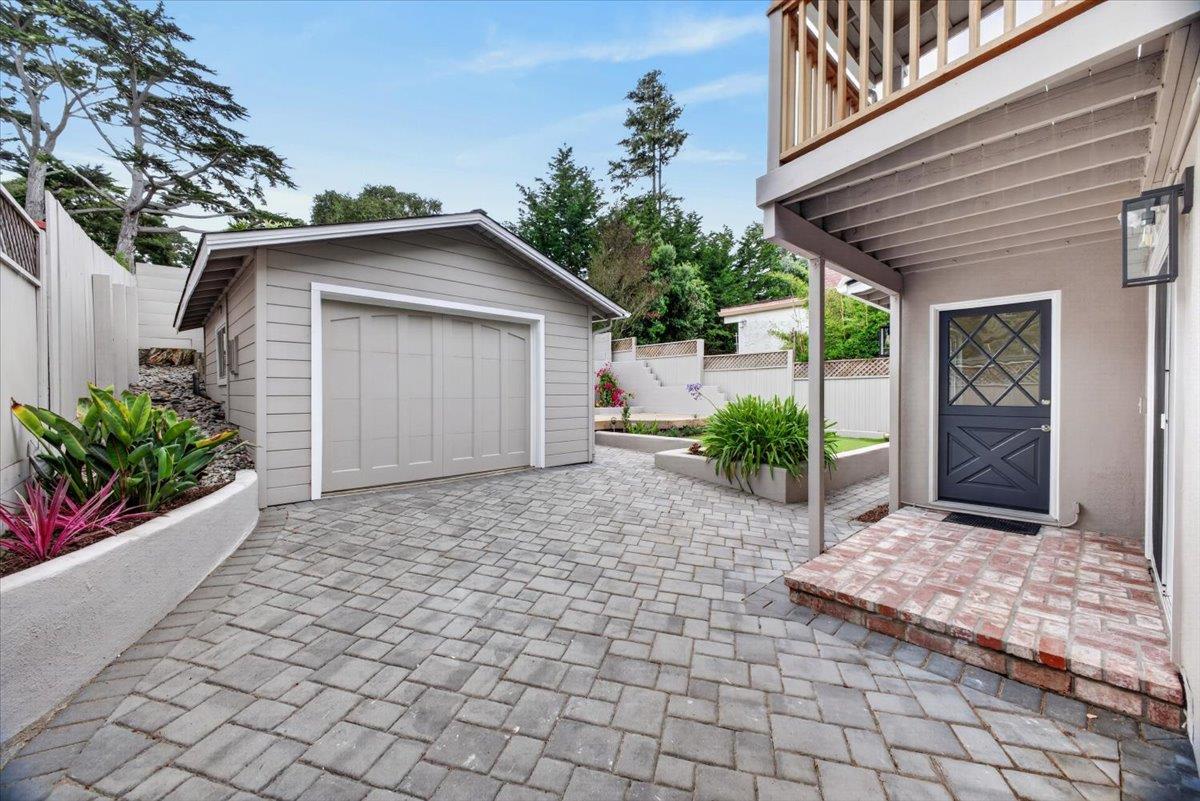 1107 David AVE