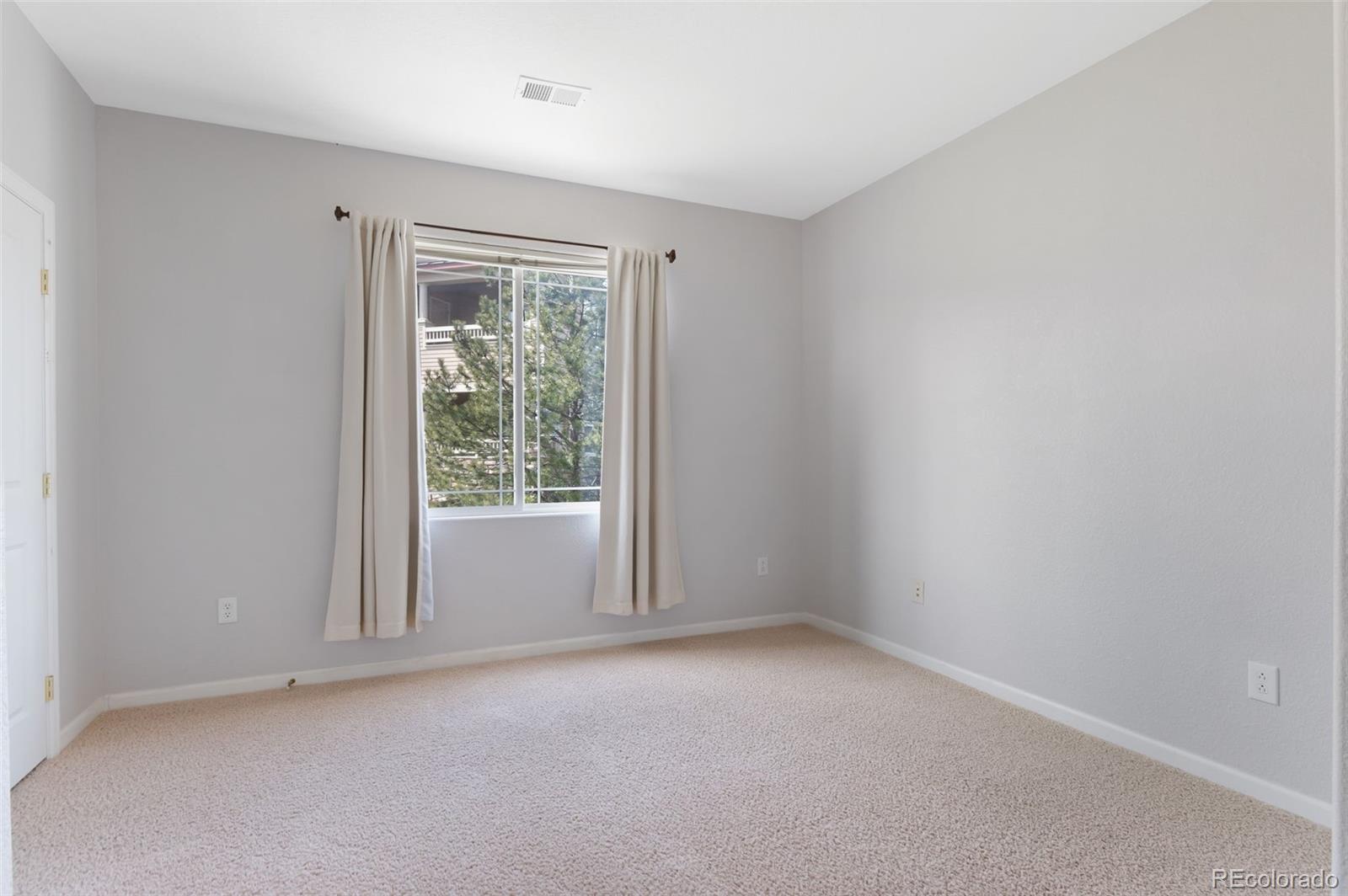 8520 S Holland Lane Unit: 207