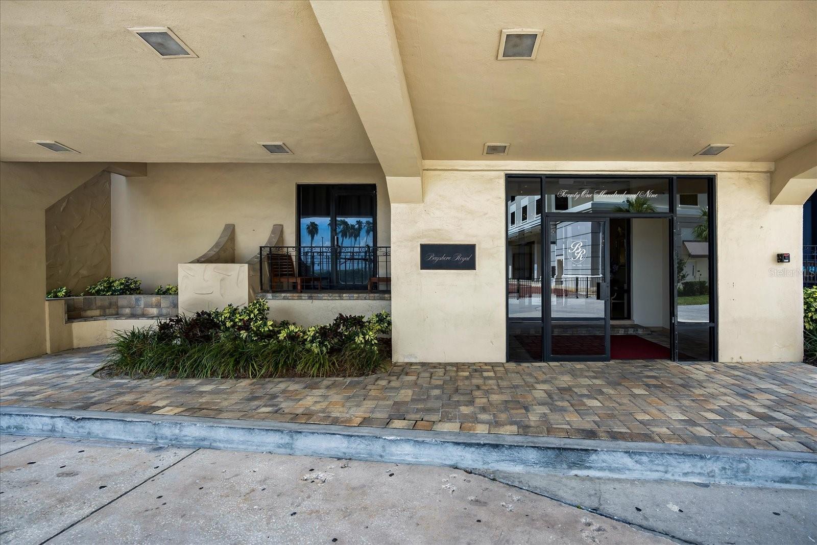2109 BAYSHORE BLVD #203