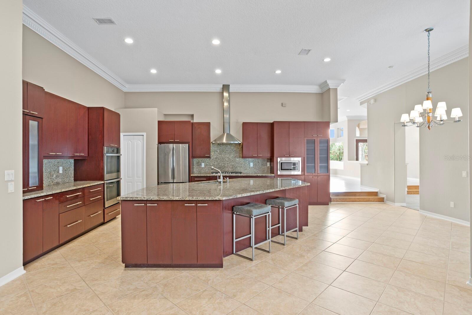 10106 RADCLIFFE DR