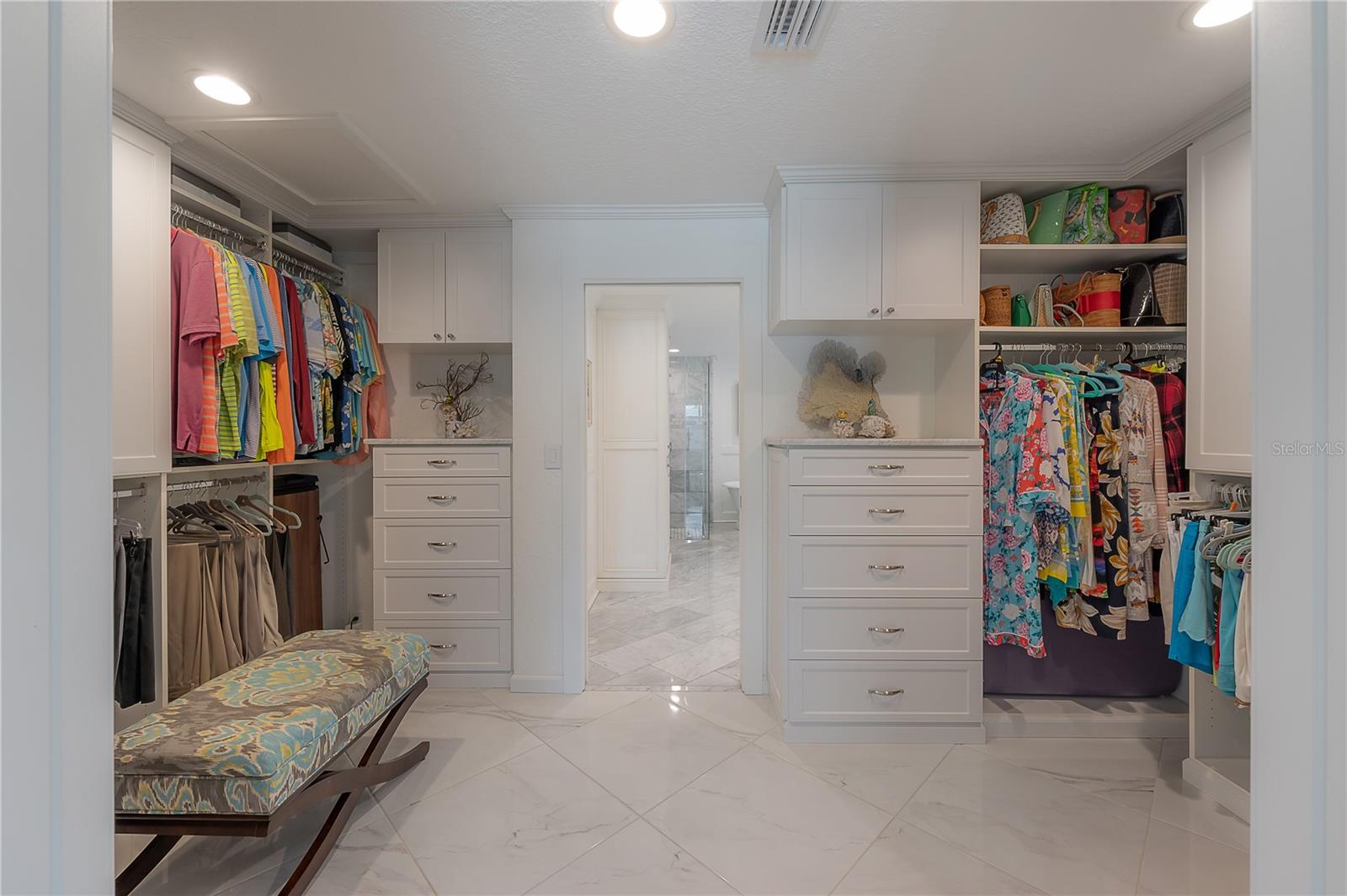 7704 LAKE CYPRESS DR