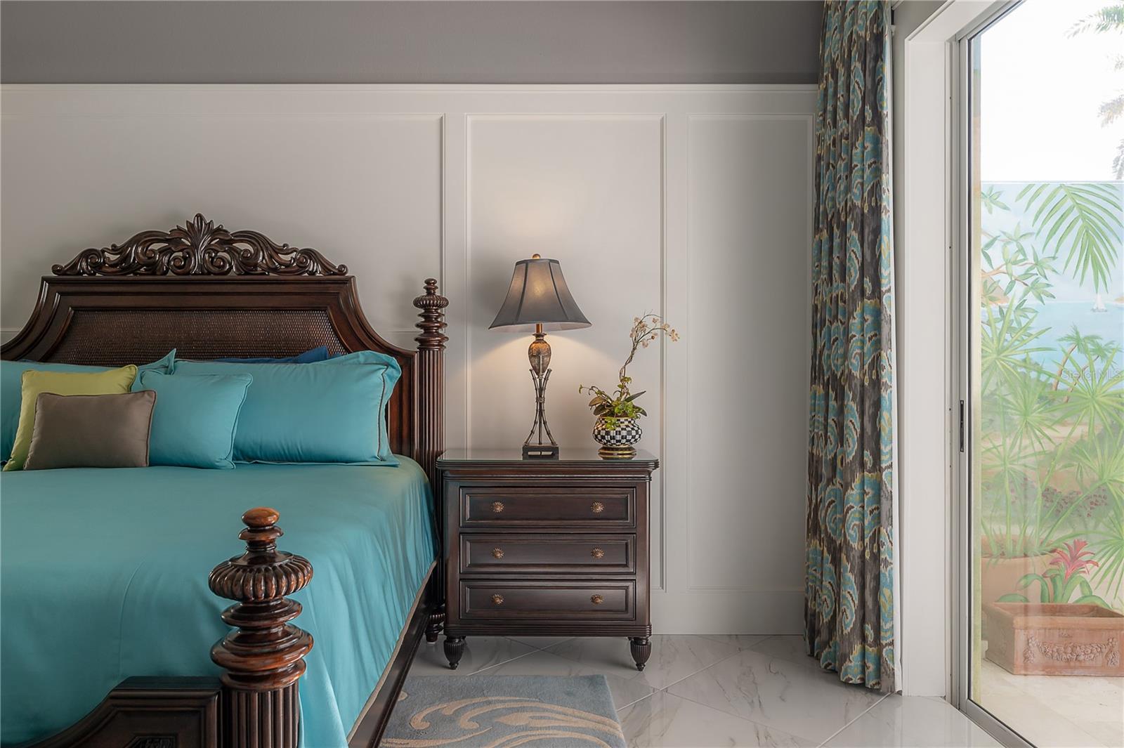 7704 LAKE CYPRESS DR