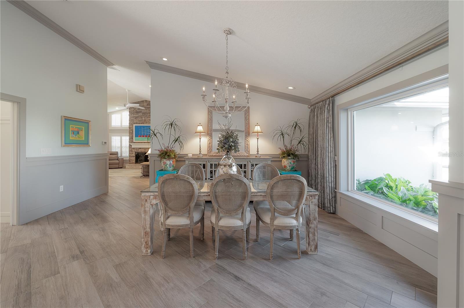 7704 LAKE CYPRESS DR