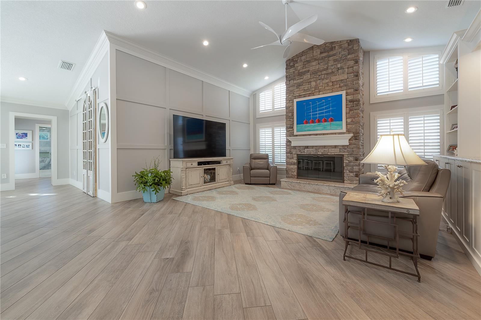 7704 LAKE CYPRESS DR