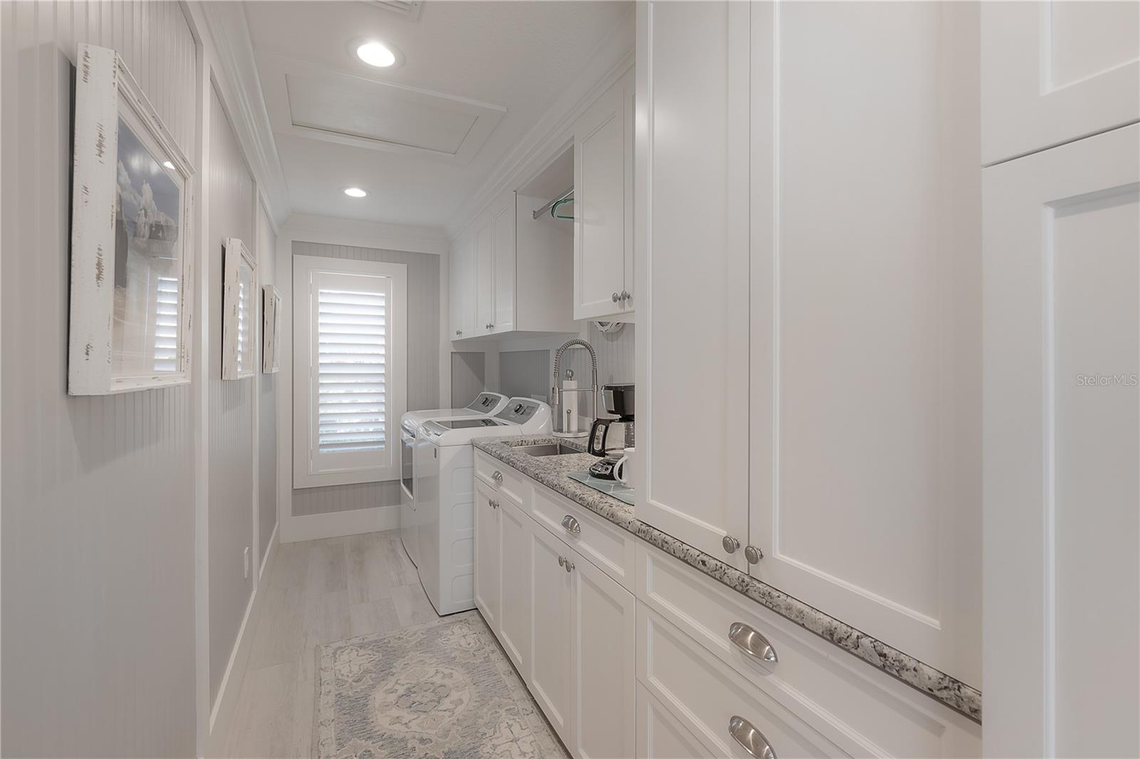 7704 LAKE CYPRESS DR