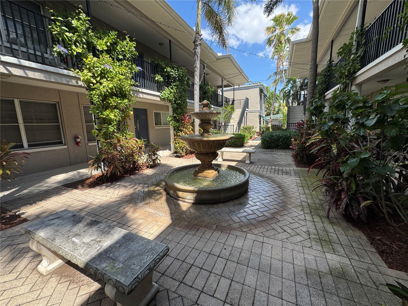 212 S CHURCH AVE #105