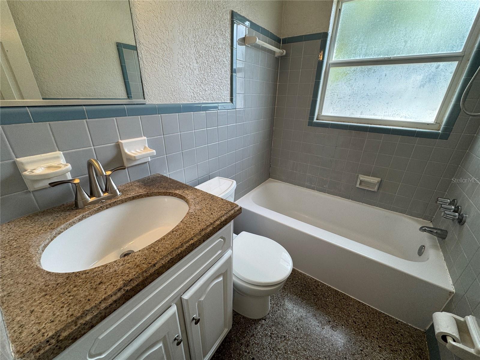 212 S CHURCH AVE #105