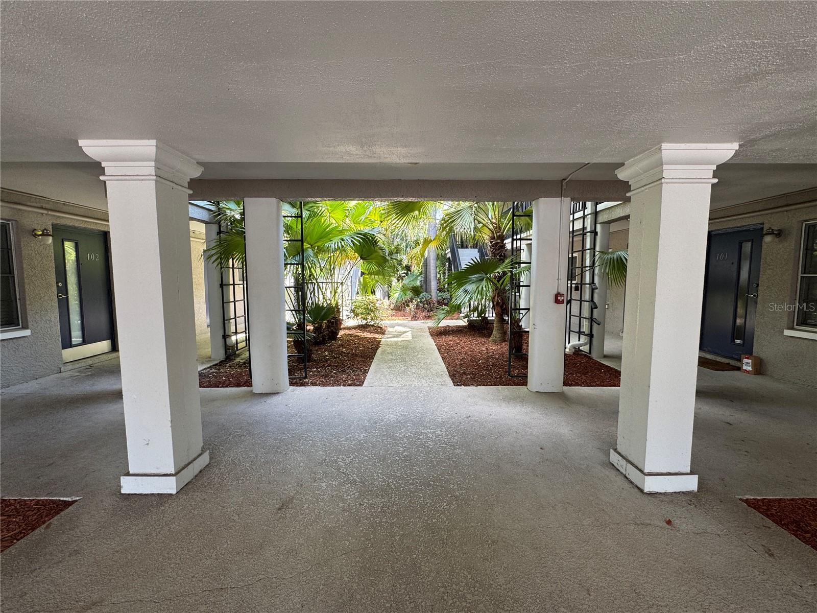 212 S CHURCH AVE #105