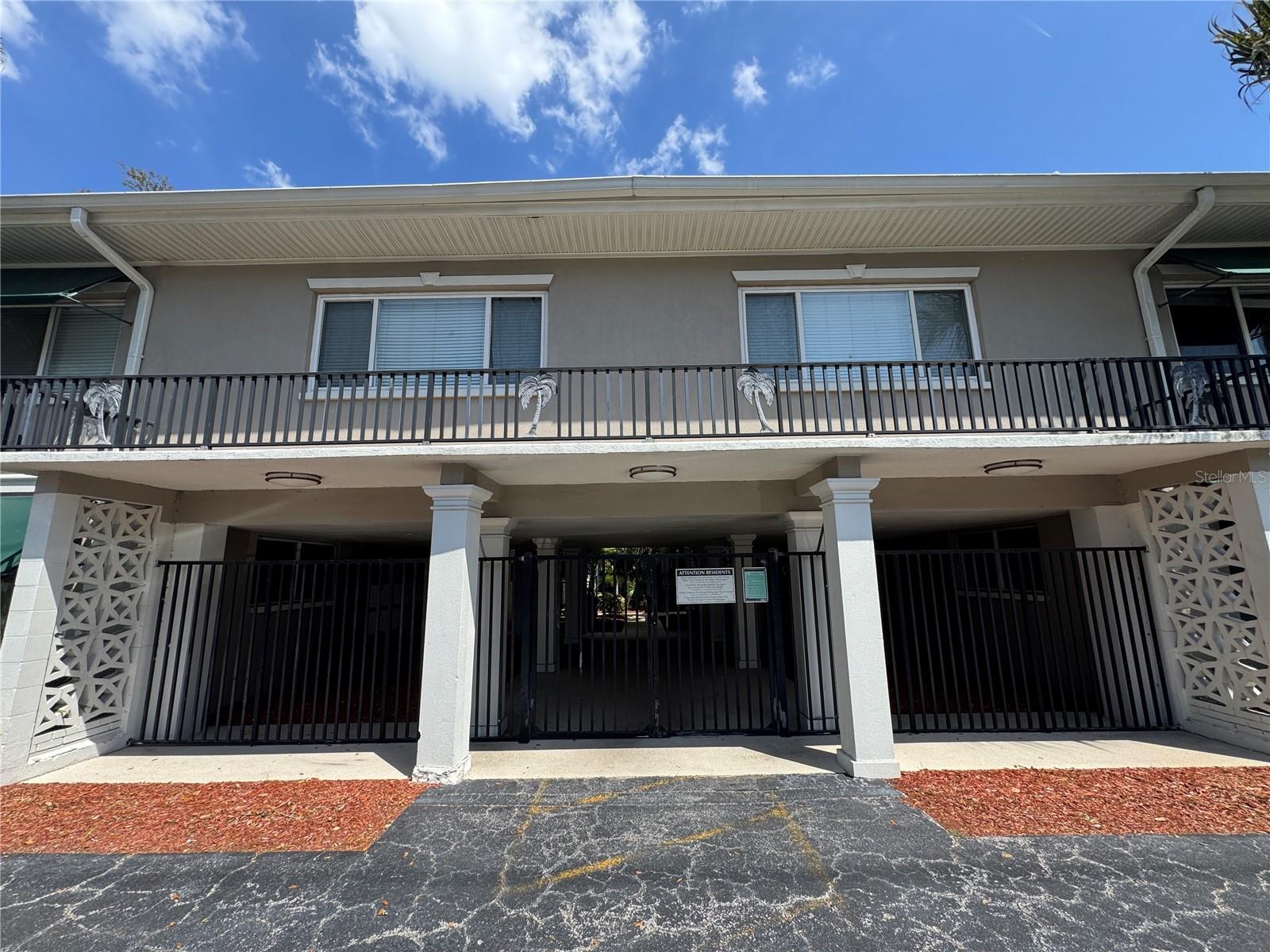 212 S CHURCH AVE #105