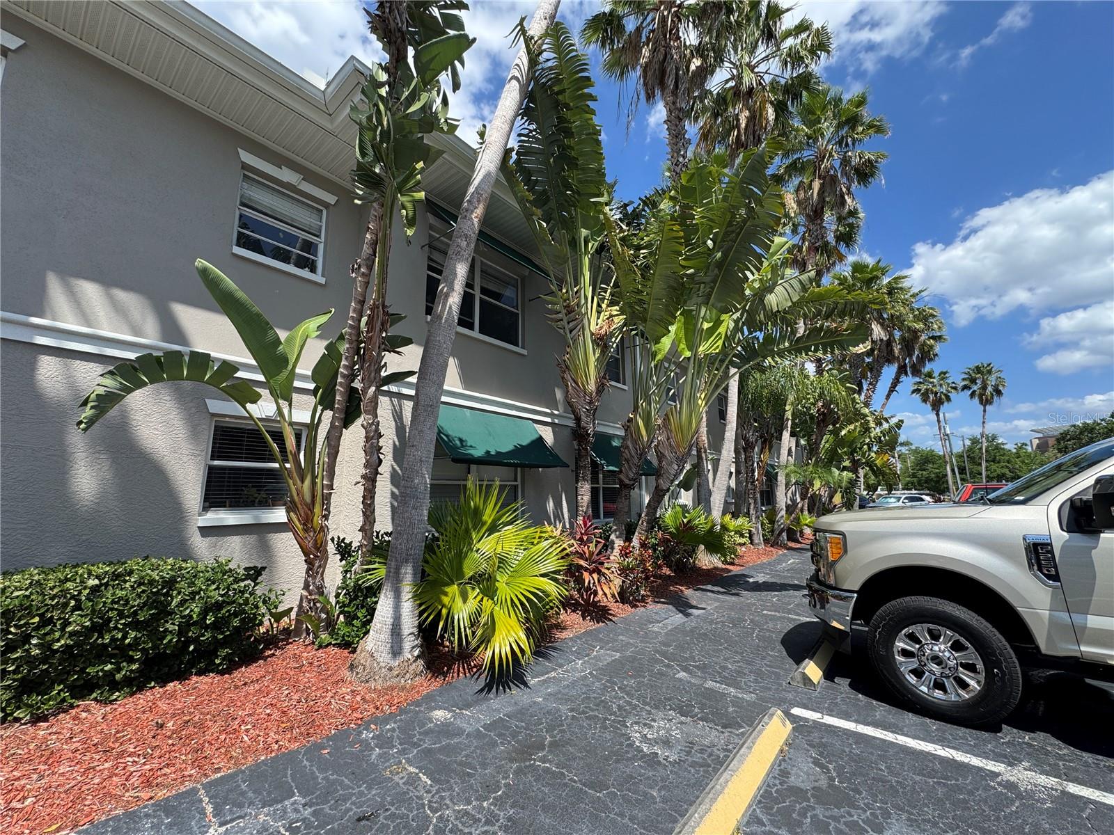 212 S CHURCH AVE #105