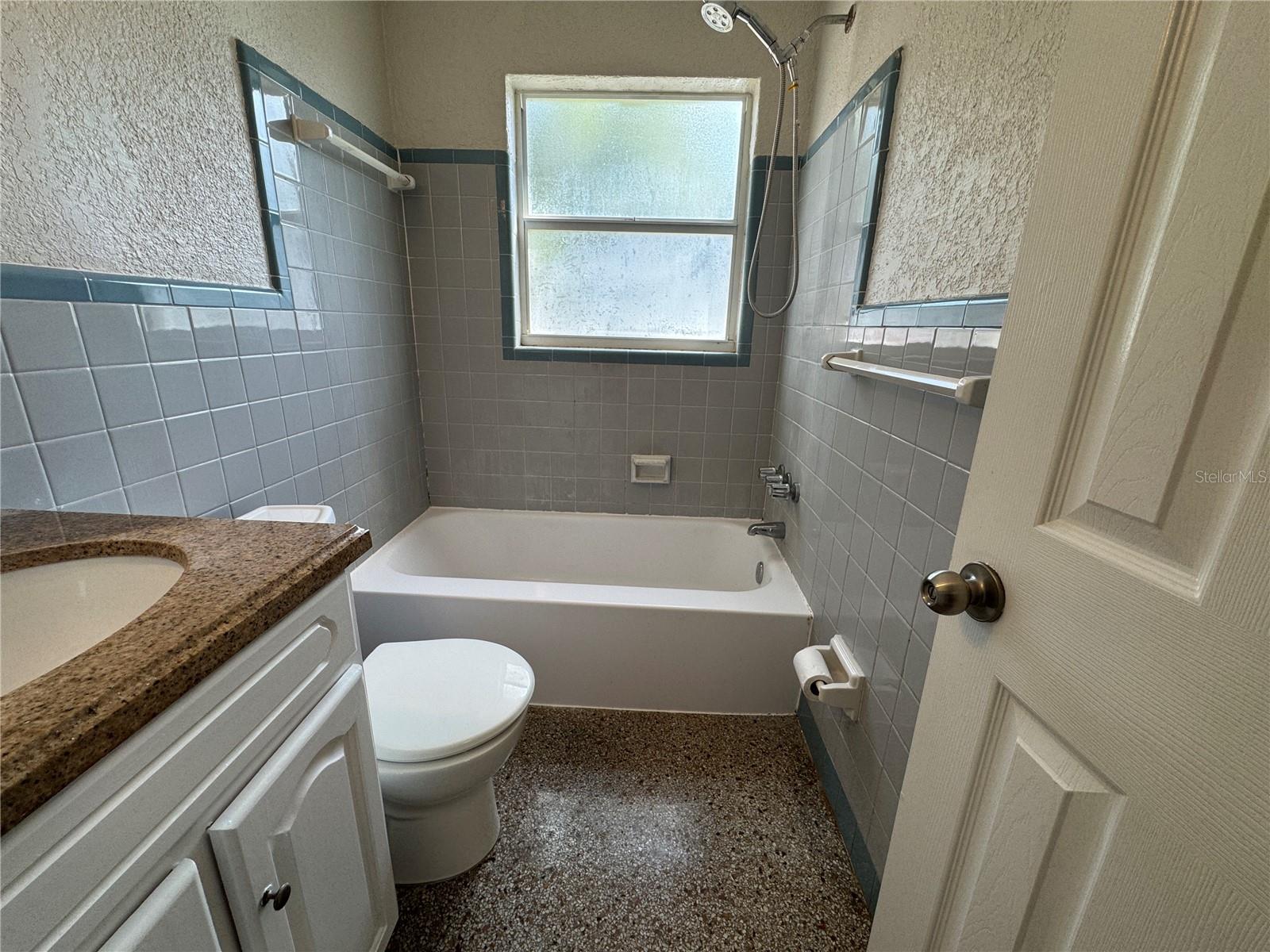 212 S CHURCH AVE #105