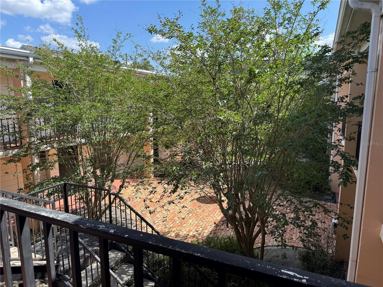 120 S CHURCH AVE #211