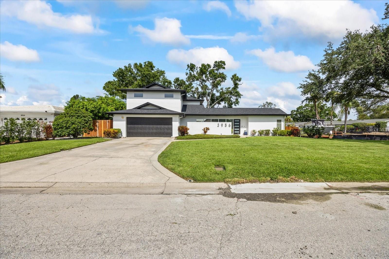 3956 VERSAILLES DR