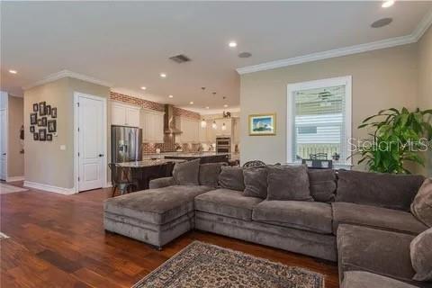 3101 LACY LEAF CT