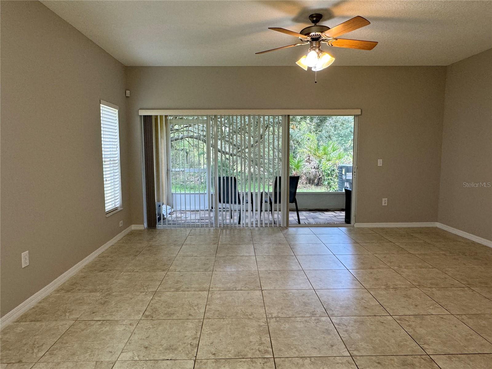 8552 TRAIL WIND DR