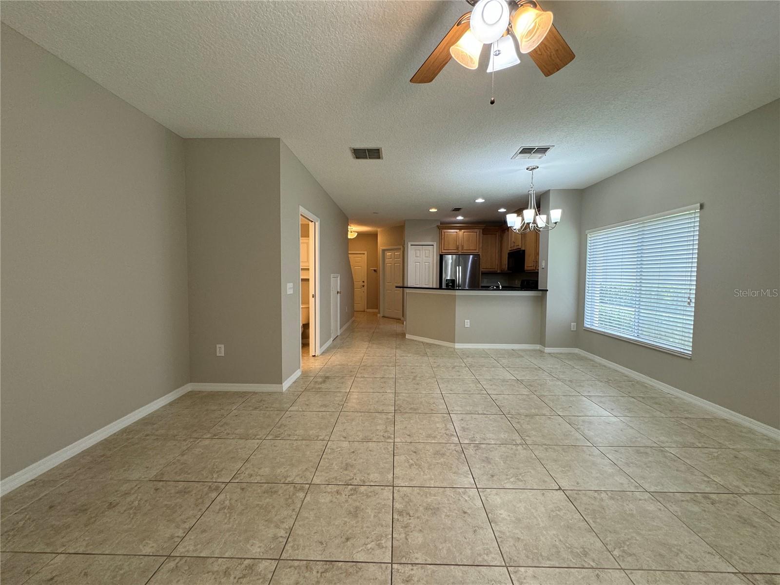 8552 TRAIL WIND DR