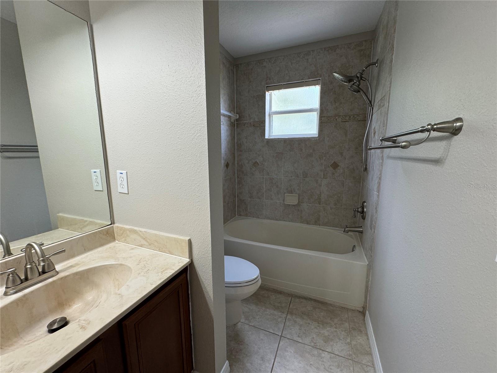 8552 TRAIL WIND DR