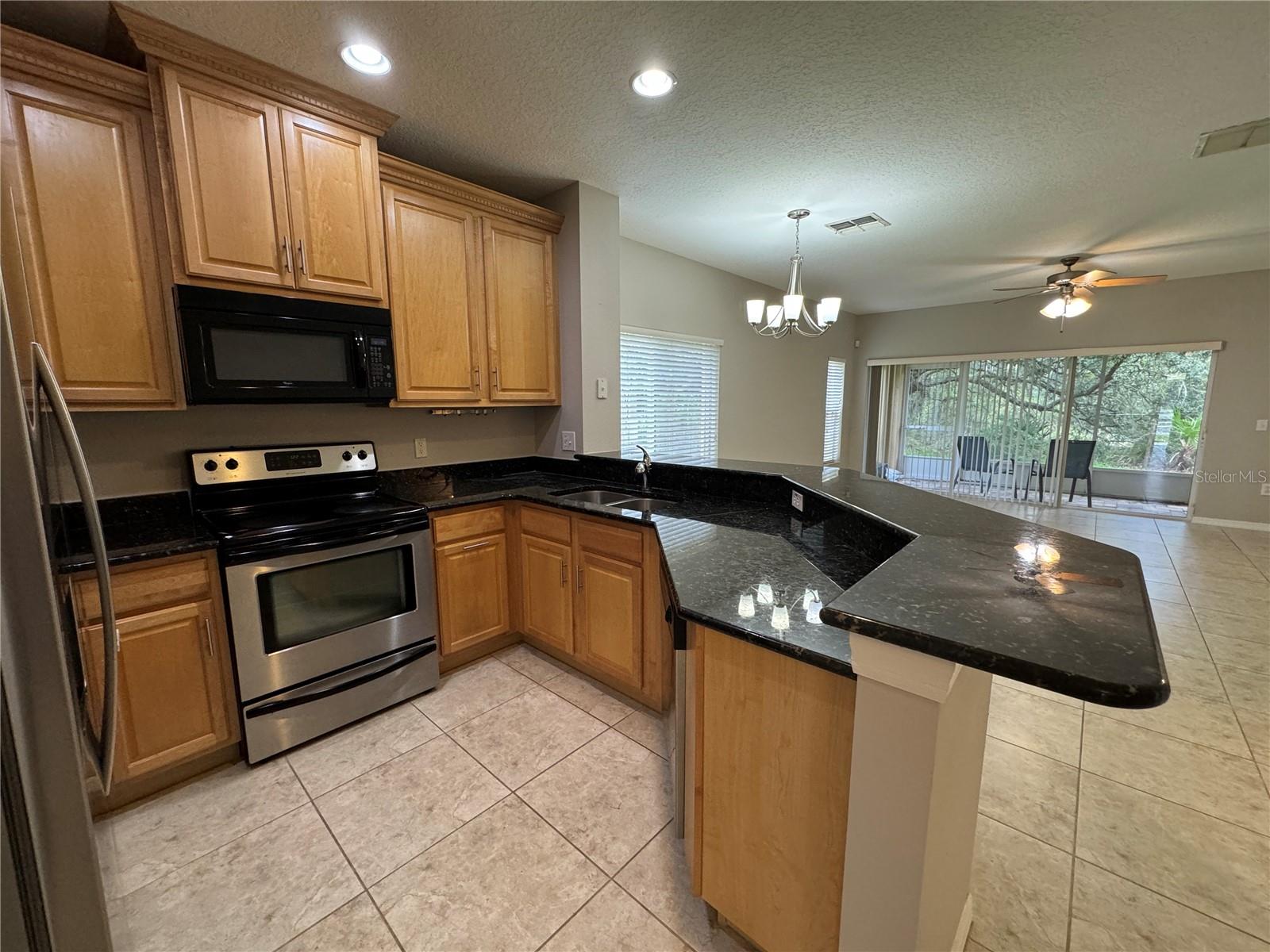 8552 TRAIL WIND DR