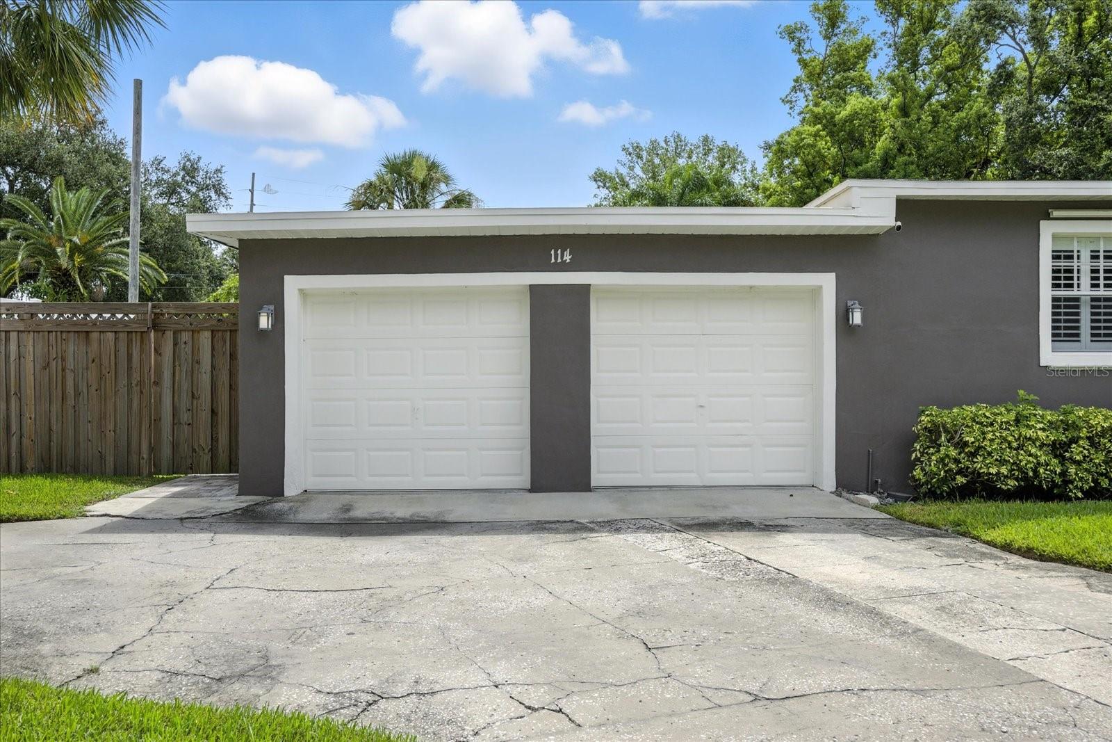114 S HALE AVE