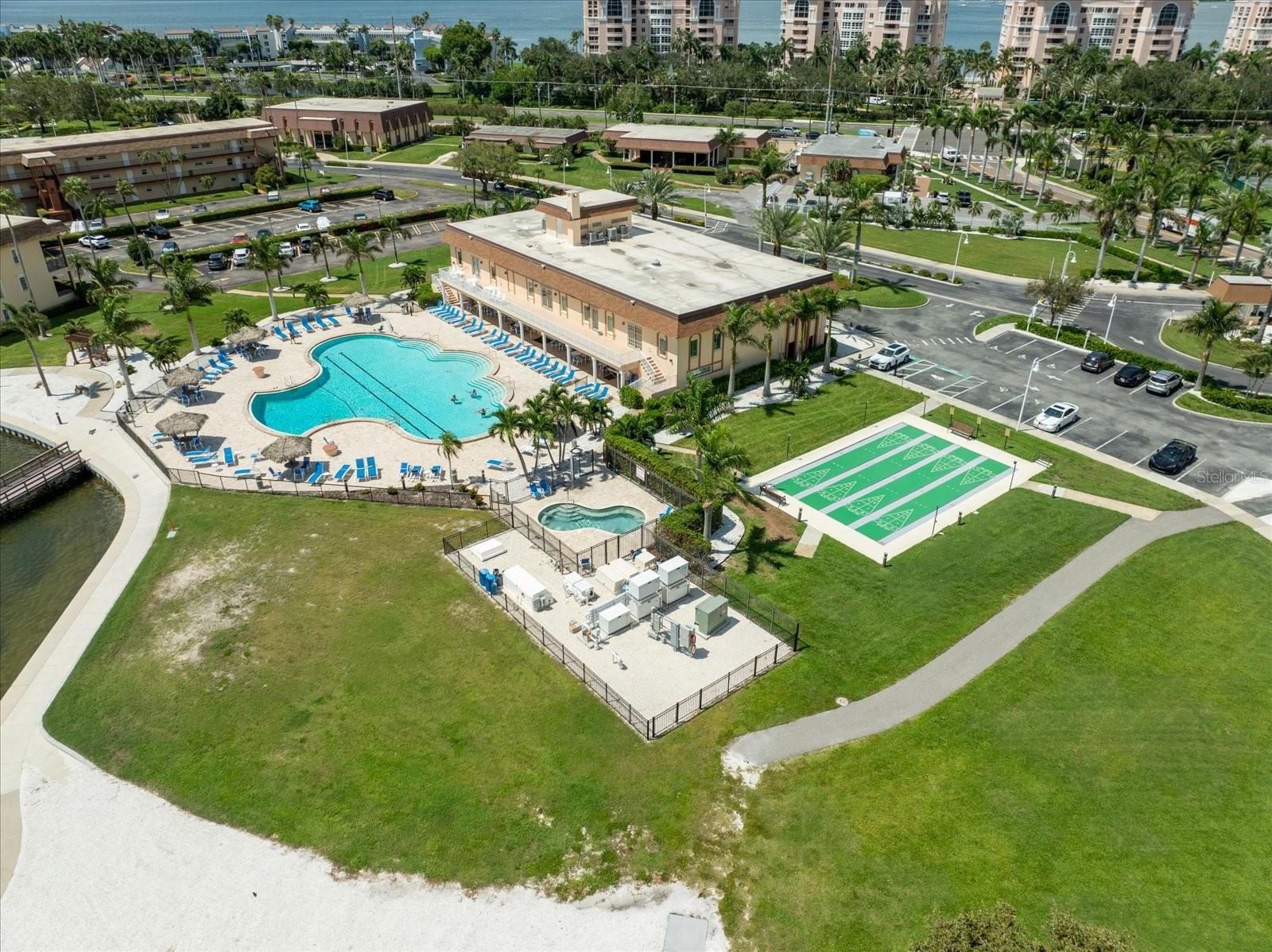 5200 BRITTANY DR S #303