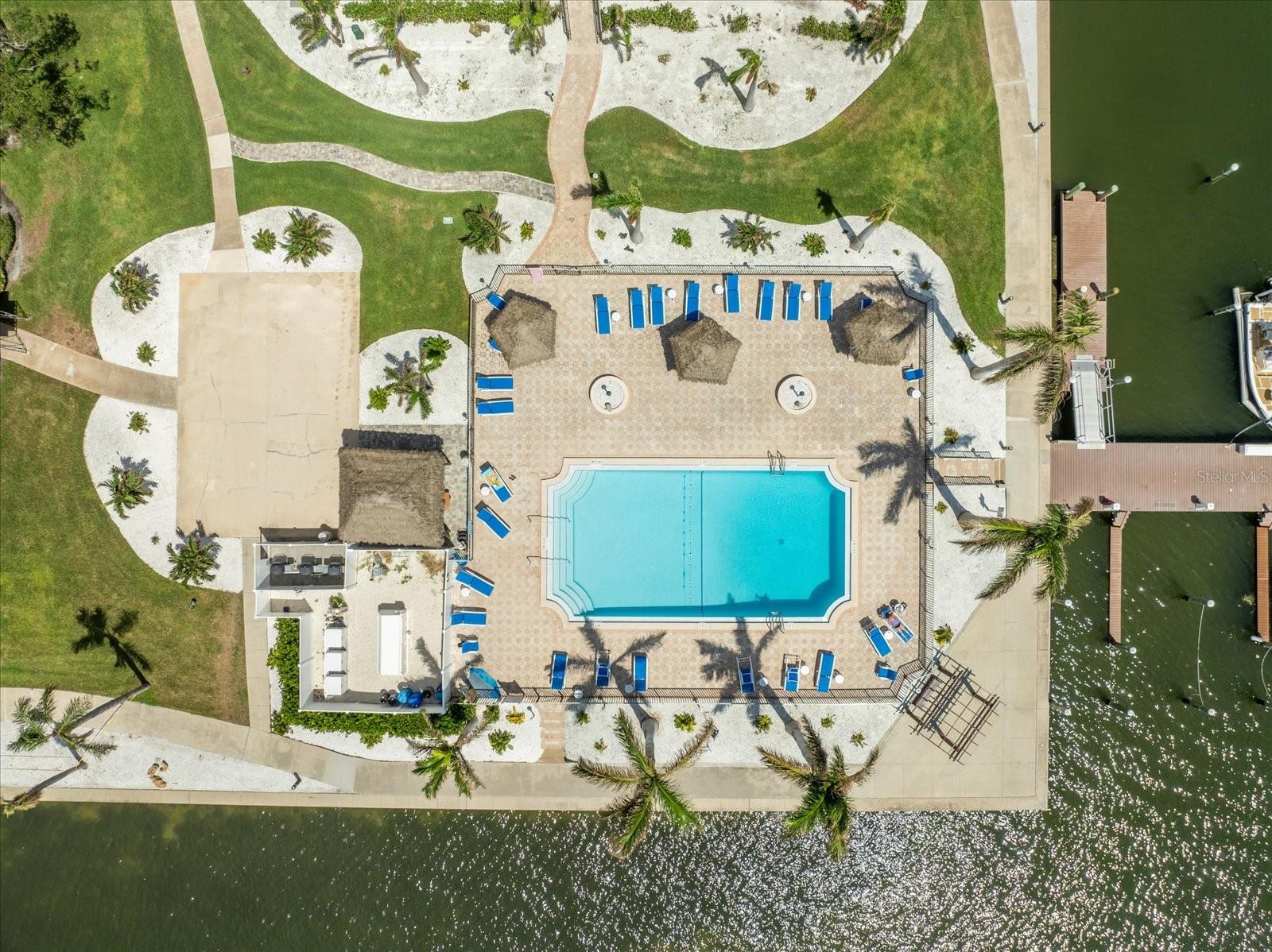 5200 BRITTANY DR S #303