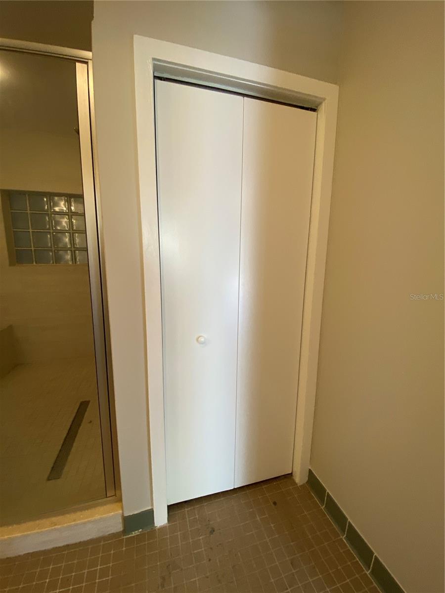 1501 DOYLE CARLTON DR #305