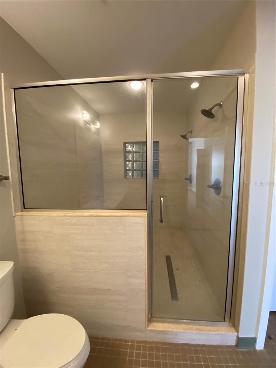 1501 DOYLE CARLTON DR #305