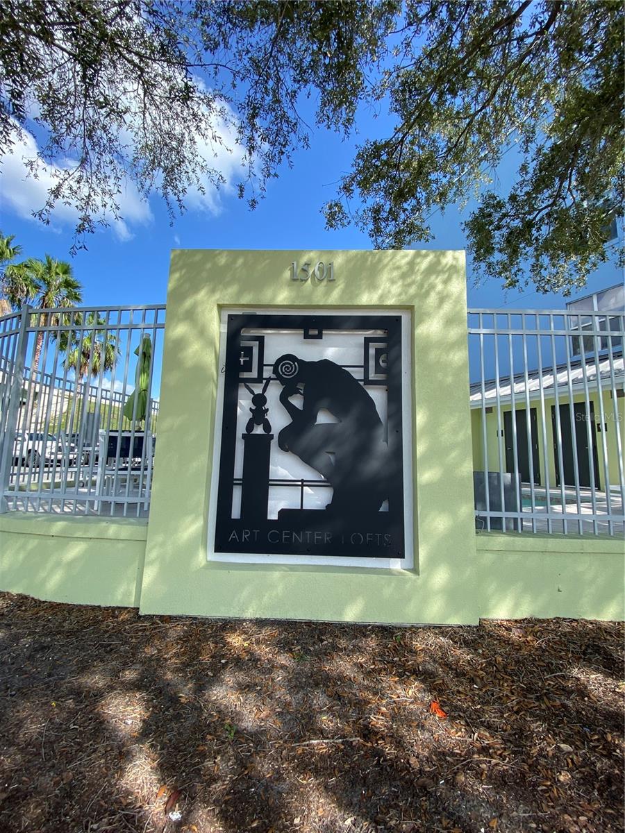 1501 DOYLE CARLTON DR #305